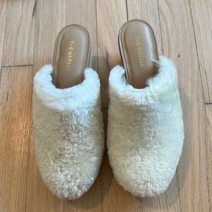 Odell’s Aya Shearling Clogs, worn once - size 38